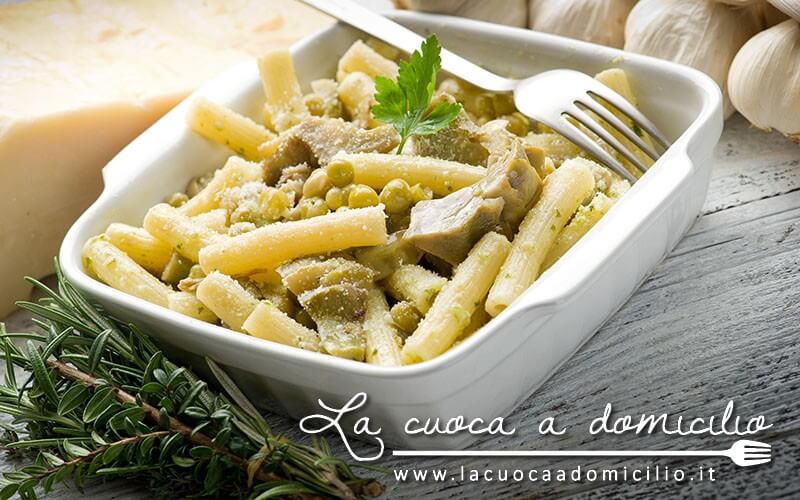 Pasta con piselli e carciofi