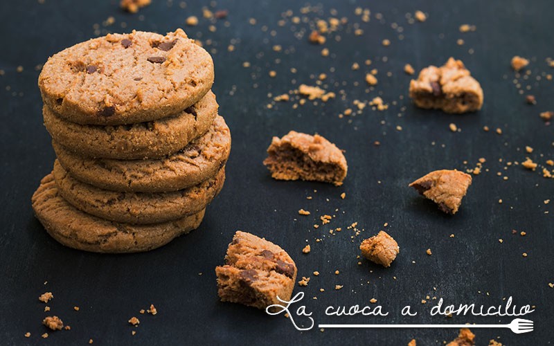 Biscotti con pinoli e canditi