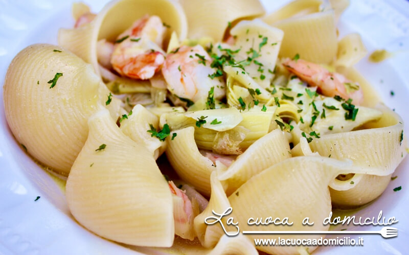 Conchiglie ai gamberi e carciofi