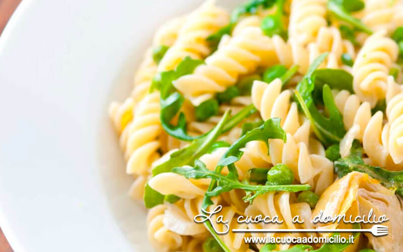 Fusilli con carciofi e piselli