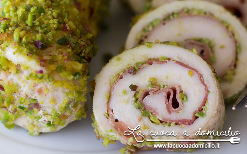 Rotolo di tacchino ai pistacchi