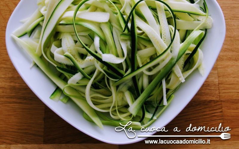 Spaghetti con zucchine fritte 