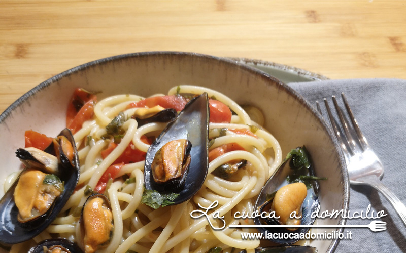 Spaghetti cozze e pomodorini