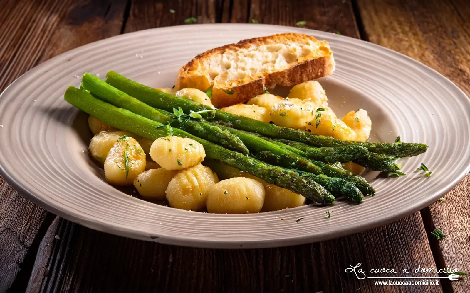 L'Anima Verde della Lombardia: Malfatti di Magro, un Canto di Primavera tra Asparagi Selvatici e Bruscandoli