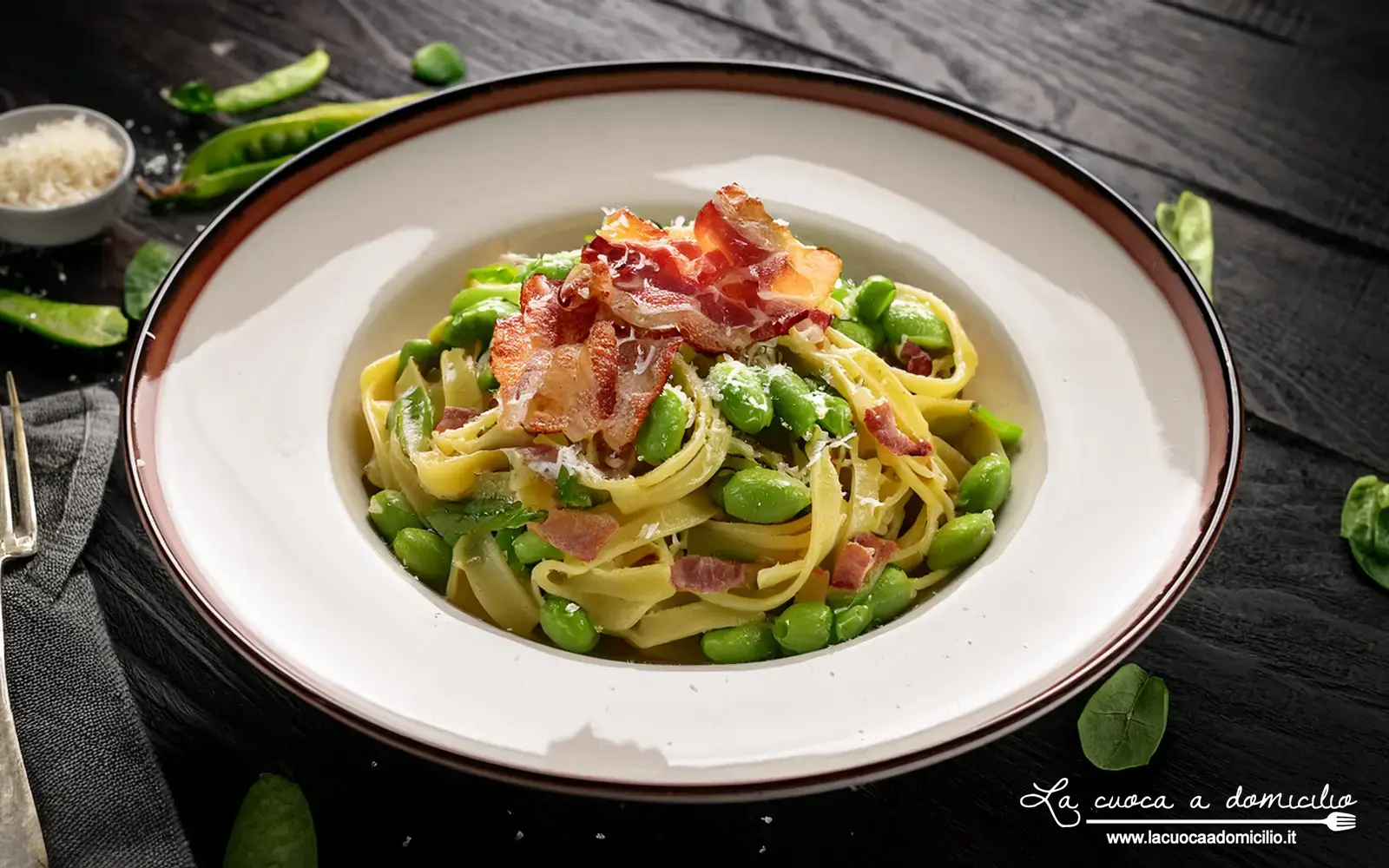 Sapore d'Umbria a Maggio: Fregnacce Primaverili con Fave, Guanciale Croccante e Pecorino